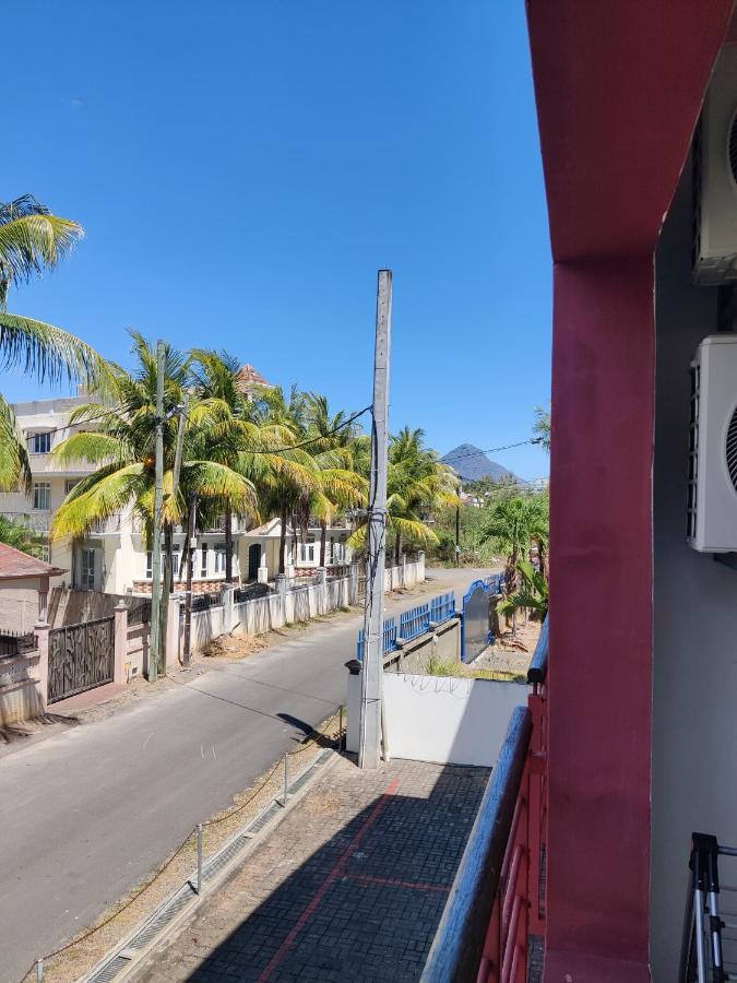 Ashiana Oceanside Apartment Flic-en-Flacq Esterno foto