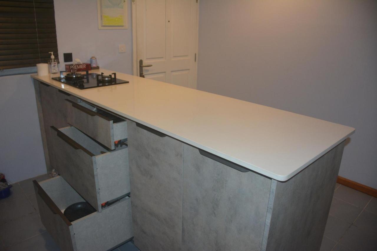 Ashiana Oceanside Apartment Flic-en-Flacq Esterno foto